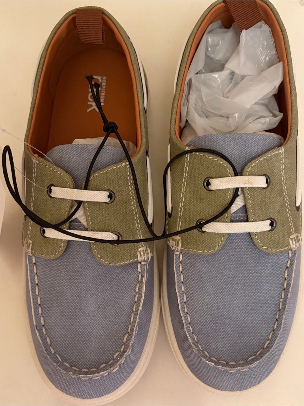 New with tag Nordstrom Rack topsiders/deck Boat Shoes kids size 3M